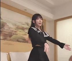 黑丝伪娘